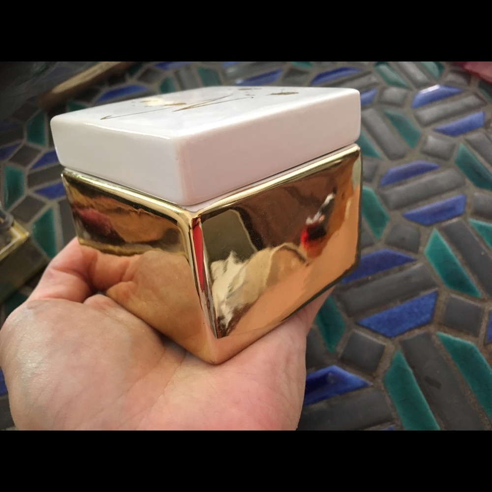 Shiraleah Alphabet Initial N Golden Jewelry Box
